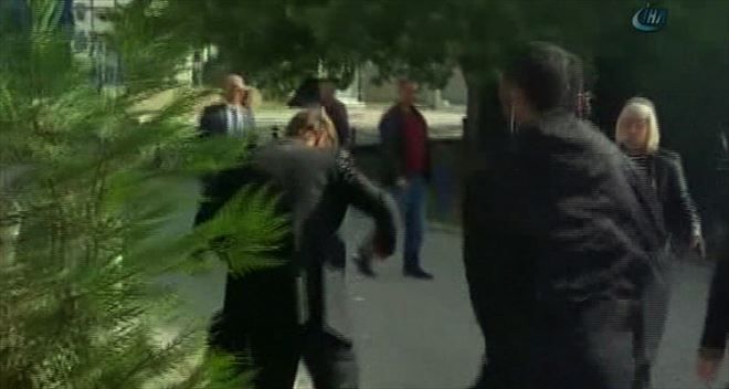 Kosovalı bakan yardımcısına Yumurtalı Saldırı