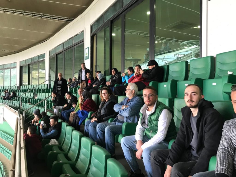 Osmangazi Belediyesi engelli bireyleri Bursaspor maçına götürdü