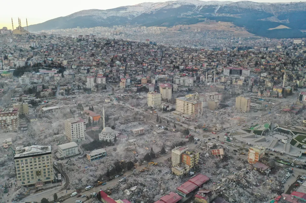 6 Şubat depremlerinde yıkılan binaların sorumluları hakkında ilk karar