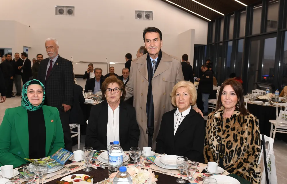 Osmangazi Belediye Başkanı Mustafa Dündar muhtarlar için iftar düzenledi