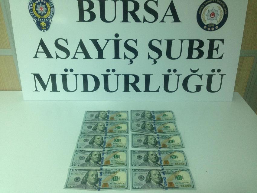 Bursa`da sahte polislere 12 bin lirasını kaptırdı