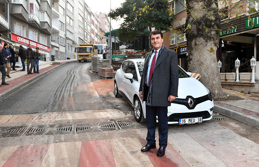 Osmangazi Belediyesi Çekirge`deki kaldırımları genişletti