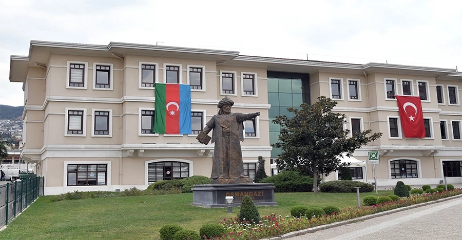 Osmangazi’den Azerbaycan’a bayraklı destek