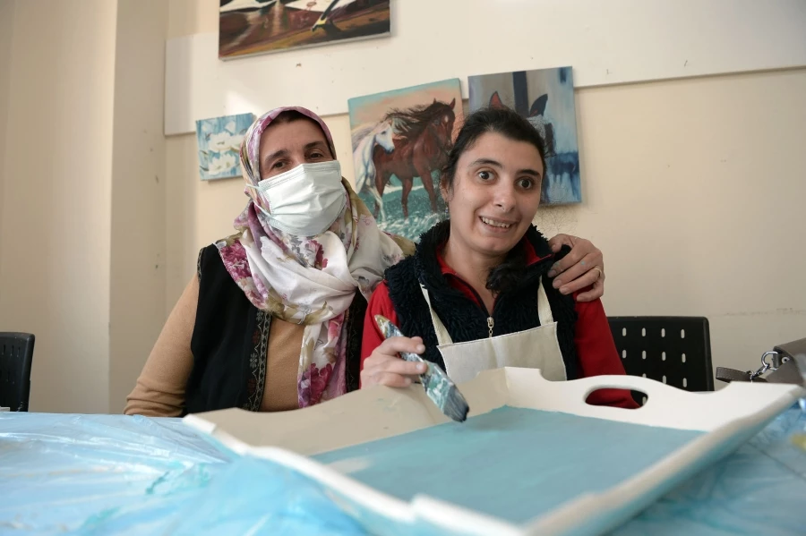 Bu Kursta Peçeteler Sanat Eserine Dönüşüyor