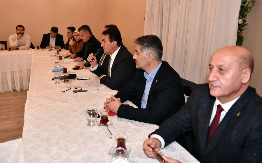 Başkan Dündar, AK Parti Osmangazi İlçe Teşkilatı İle Buluştu
