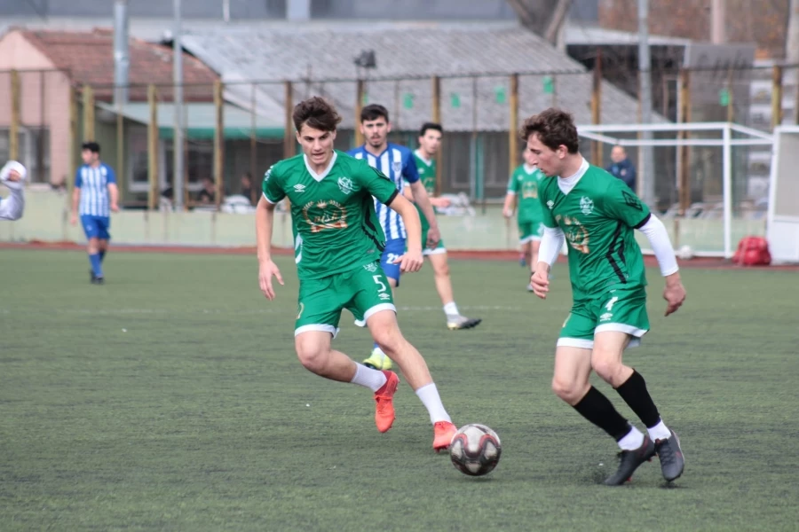 Kafkasspor yönetim kurulu üyesi Suat Kazimler Cumartesi günü başlayacak olan U-18 ligi ile açıklamalarda bulundu