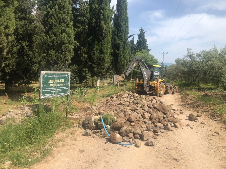 Mezarlıklarda yoğun çalışma