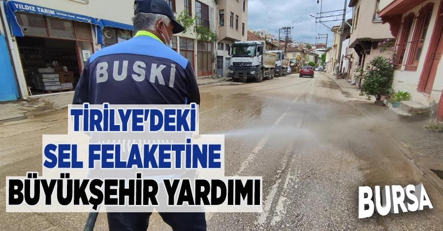 Turistik beldeyi sel bastı, belediye ekipleri kısa sürede temizledi  