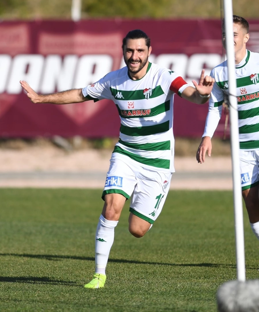 Bursaspor’dan ayrılan Özer Hurmacı boşta kaldı   