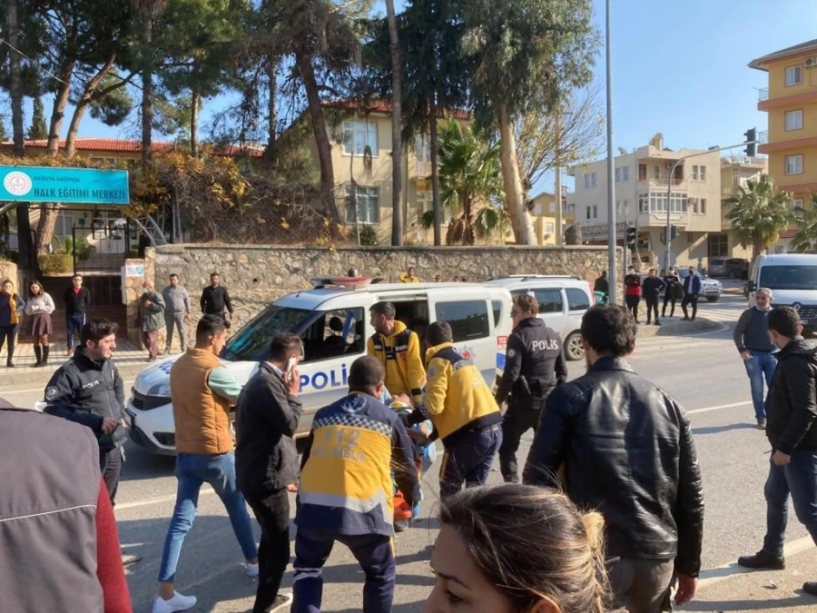 Eşini doğuma götüren ambulansı takip ederken kaza yapan babadan acı haber geldi 