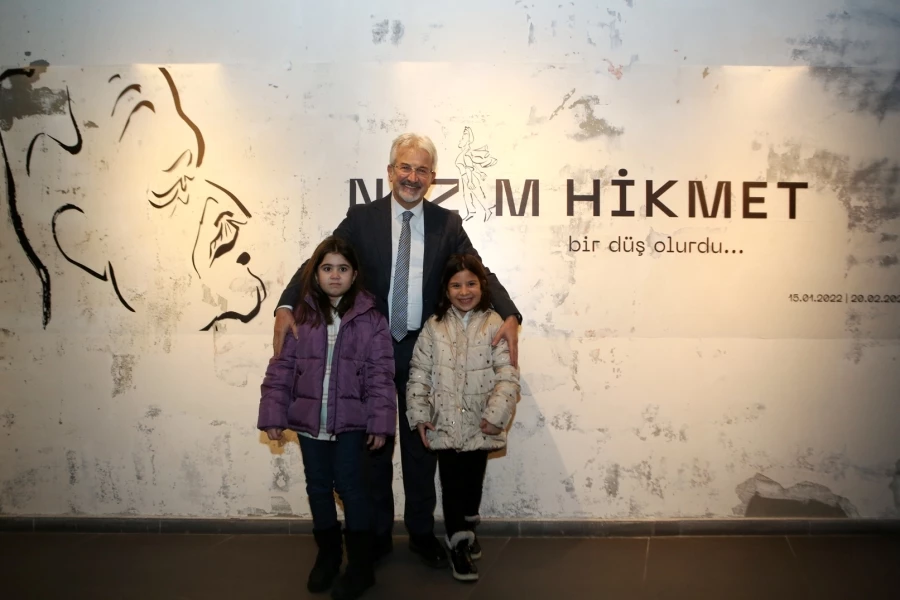 Nâzım Hikmet 120. yaş gününde anıldı