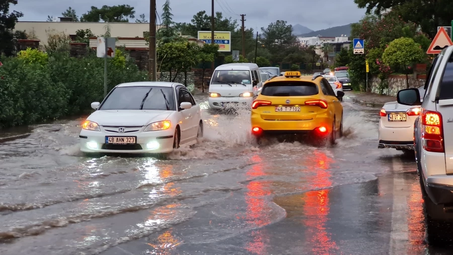  Marmaris, Bodrum ve Datça için kuvvetli yağış uyarısı   