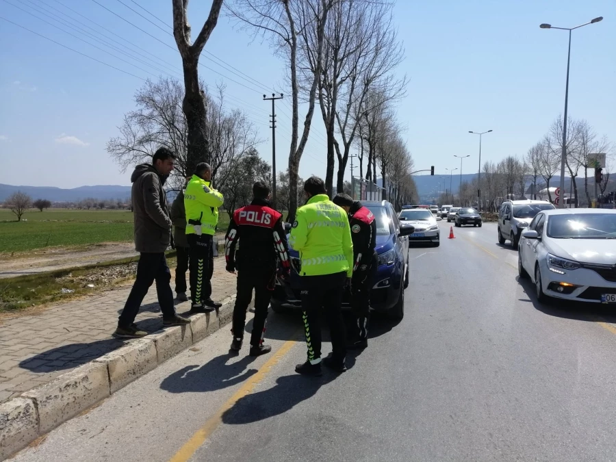 Kaza yapan yaralı motosiklet sürücüsü olay yerinden kaçtı   
