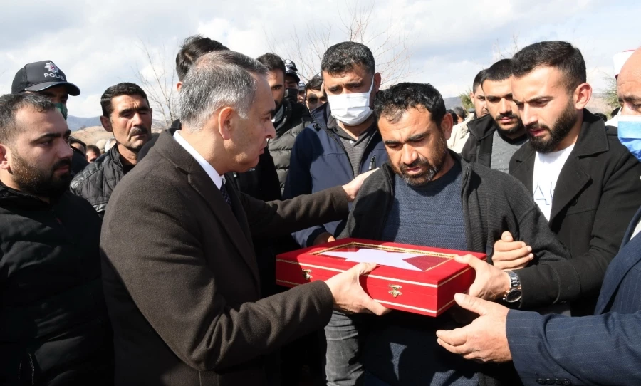 Kazada ağır yaralanan stajyer polis hayatını kaybetti