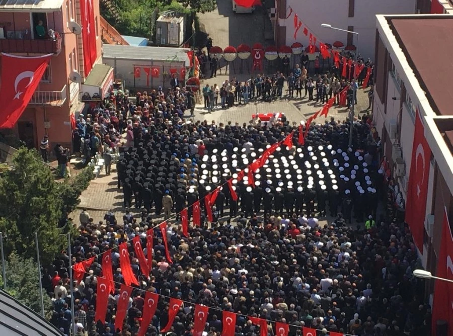 Şehit Sözleşmeli Er Doğukan Korkmaz, gözyaşlarıyla toprağa verildi