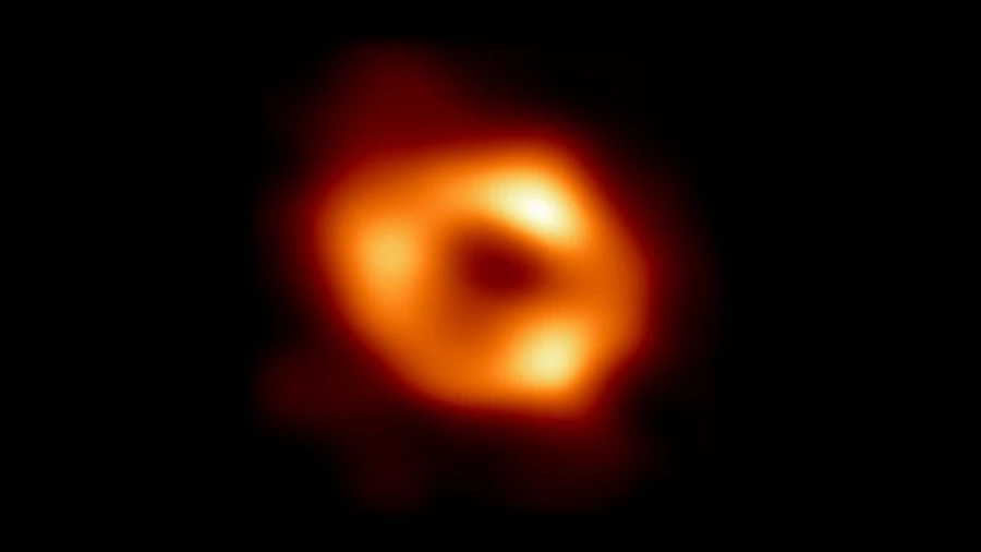 Galaksimizin merkezindeki kara delik ilk defa görüntülendi
