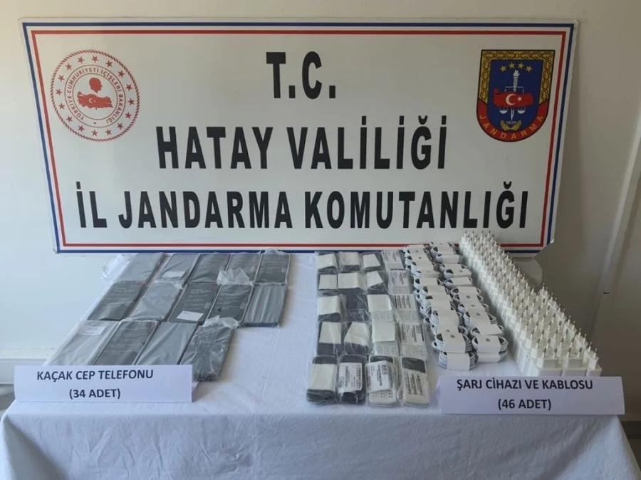  Hatay’da 34 adet kaçak cep telefonu ele geçirildi 