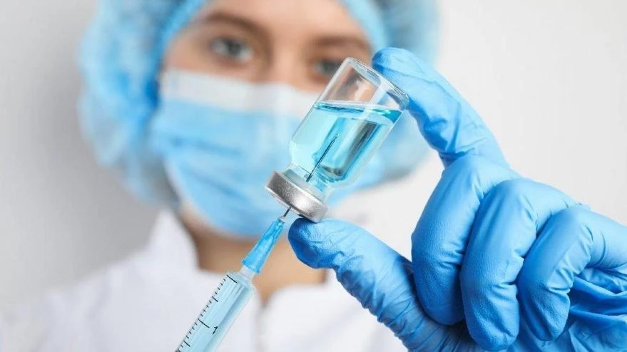 COVID aşıları ilk yılda 20 milyon hayat kurtardı