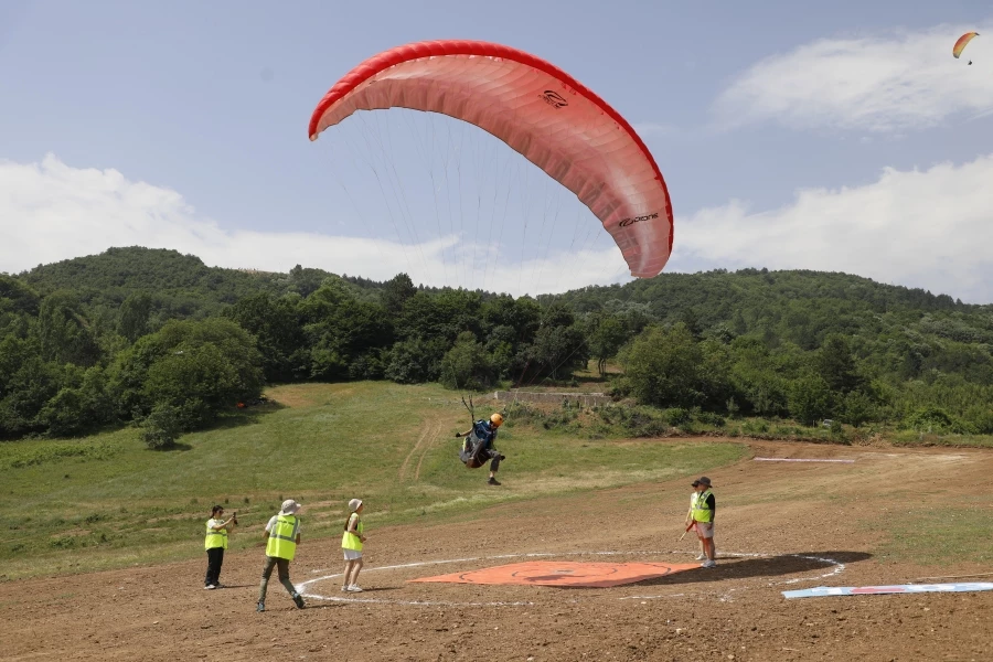 Türkiye Yamaç paraşütü şampiyonası İnegöl