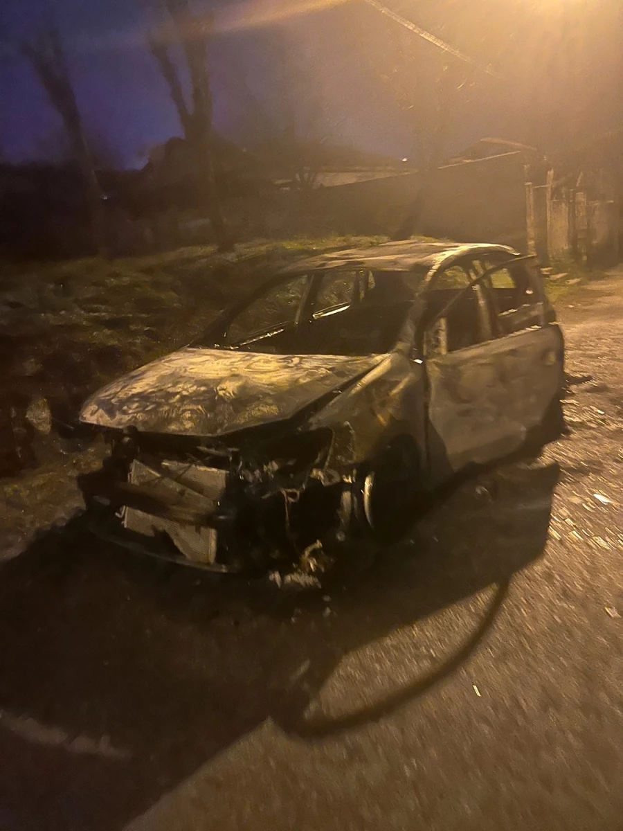 Küçükçekmece’de çalınan otomobil Sultangazi’de yakılmış halde bulundu 