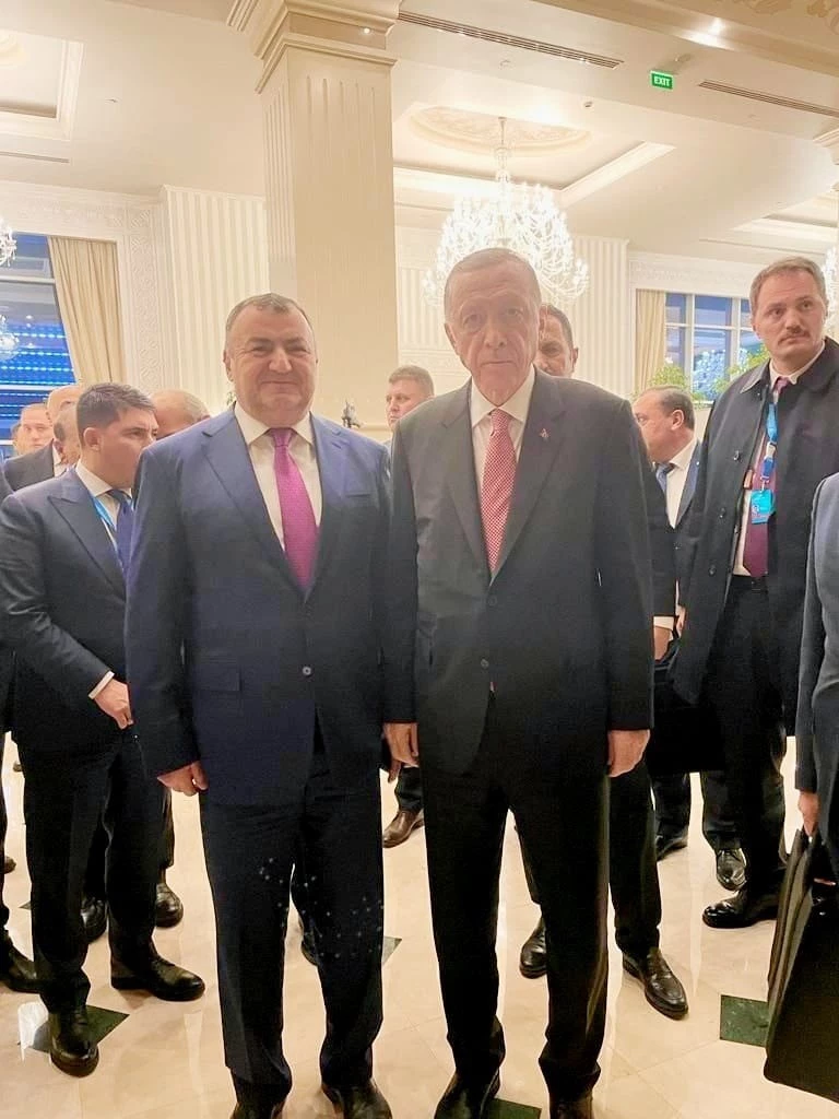 Cumhurbaşkanı Erdoğan, Astana’da Ahıskalı Türklerle bir araya geldi
