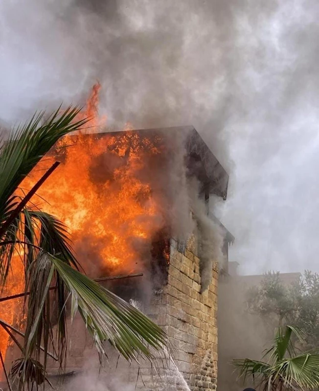 Kudüs Fatihi Selahaddin Eyyubi dizisinin platosunda yangın

