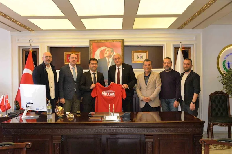 Başkan Bakkalcıoğlu, Metristepe Arama ve Kurtarma Derneği’ni makamında ağırladı
