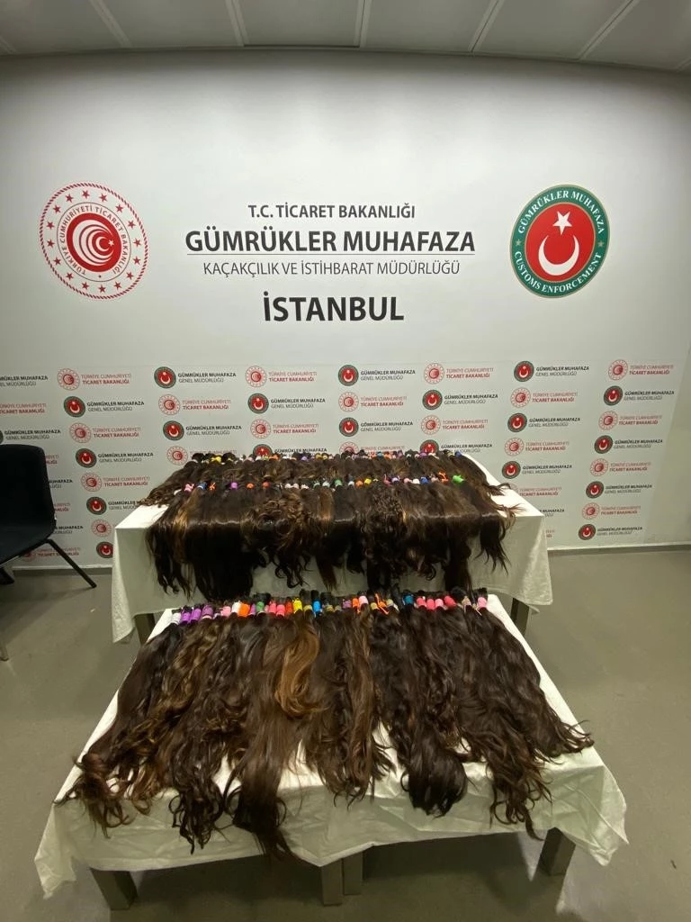 Sabiha Gökçen’de valiz içerisinde kilolarca insan saçı ele geçirildi   