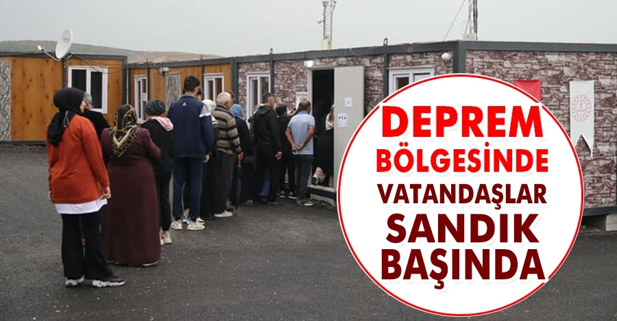 Deprem bölgesinde vatandaşlar sandık başında
