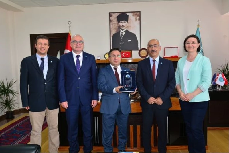 Balıkesir Üniversitesi mezunlarına Avrupa kapısı açılıyor
