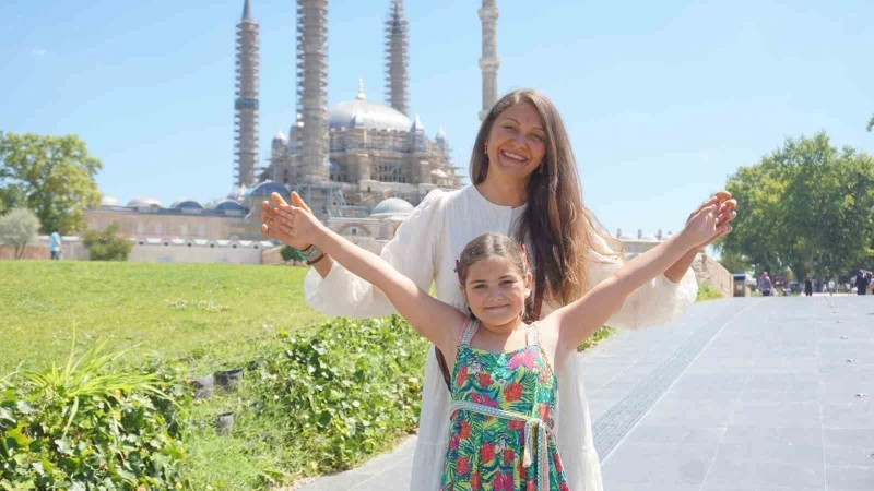 Dönüş yolcuğuna geçen gurbetçi aile, Edirne’ye hayran kaldı
