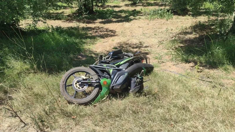 Tır motosiklete çarptı: 2 ağır yaralı
