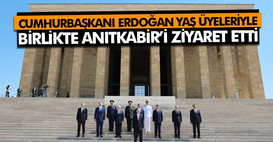  Cumhurbaşkanı Erdoğan başkanlığındaki YAŞ üyeleri Anıtkabir’i ziyaret etti 