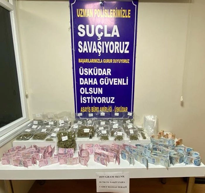 Üsküdar’da uyuşturucu ticareti yapılan eve operasyon: 1 kişi yakalandı
