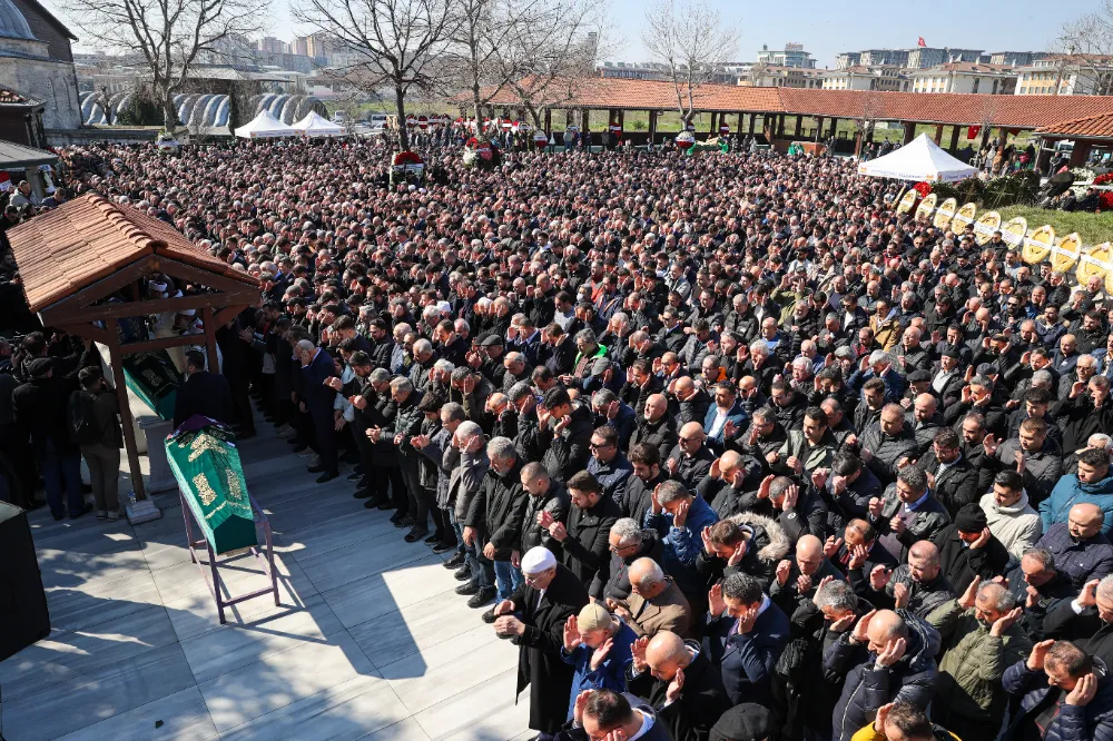 Ticaret Bakanı Ömer Bolat’ın babası Şevki Bolat için cenaze töreni 