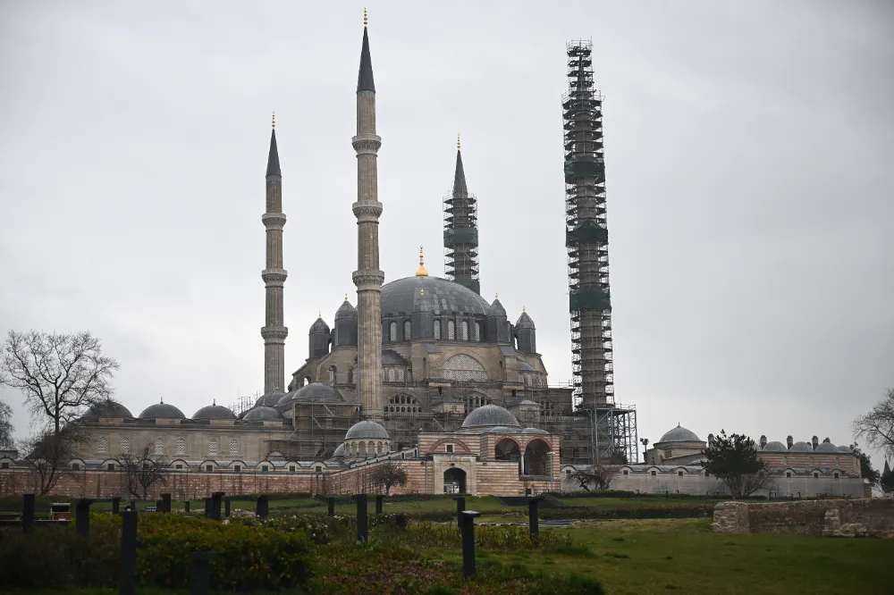 Türk-İslam mimarisinin gözbebeği Selimiye Camisi ihtişamıyla 449 yıldır ilgi görüyor