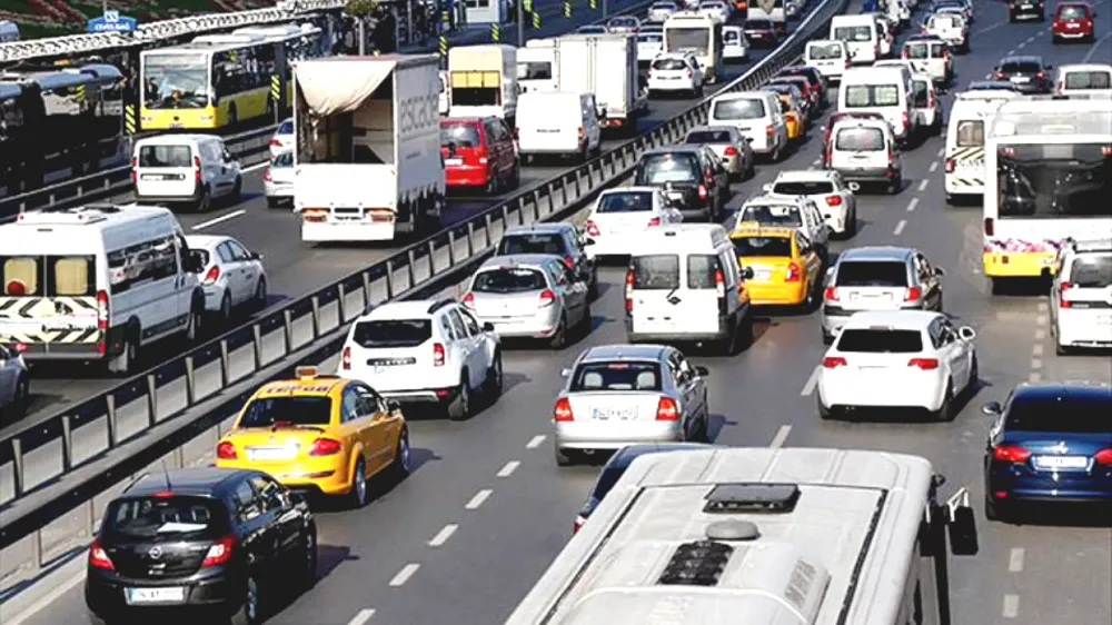 Mart ayında trafikte patlama! Taşıt kayıtlarında yüzde 18,2 artış yaşandı