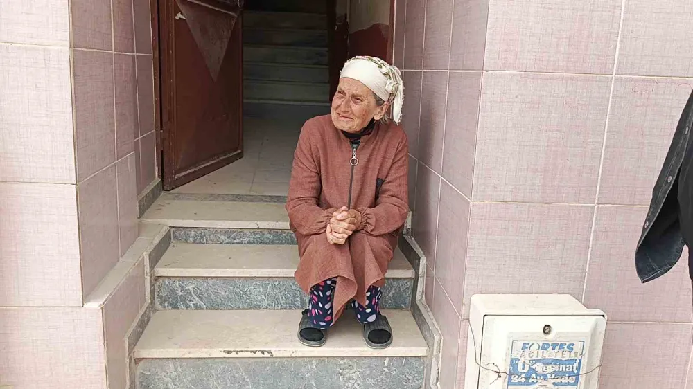 96 yaşındaki anne oğlunun dönüşünü bekliyor