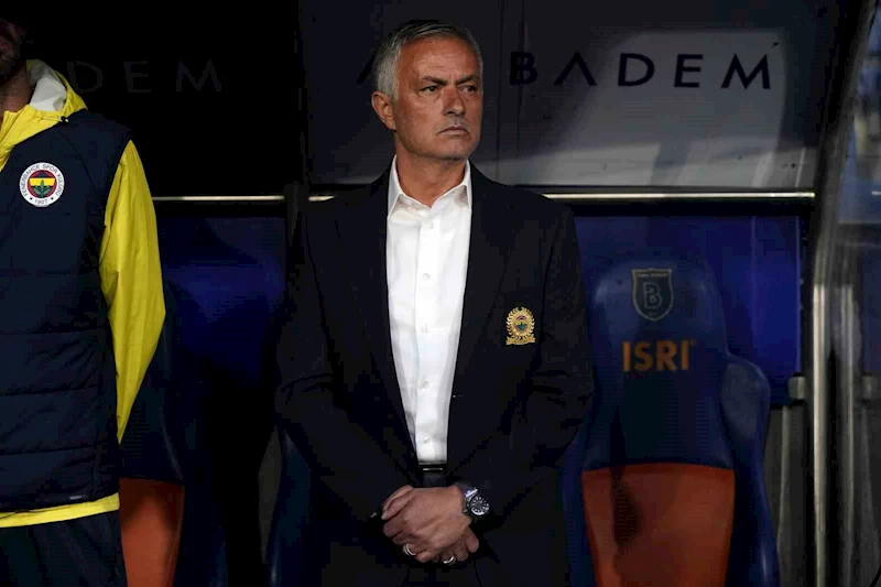 Jose Mourinho’dan Başakşehir maçında 6 değişiklik
