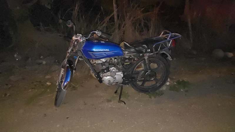 Çalıntı motosikletle polisten kaçan 2 kişi, kaza yapınca yakalandı