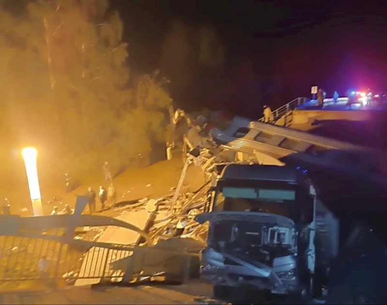 Rusya’da köprü çöktü, tren raydan çıktı: 7 kişi hayatını kaybetti / Video eklendi
