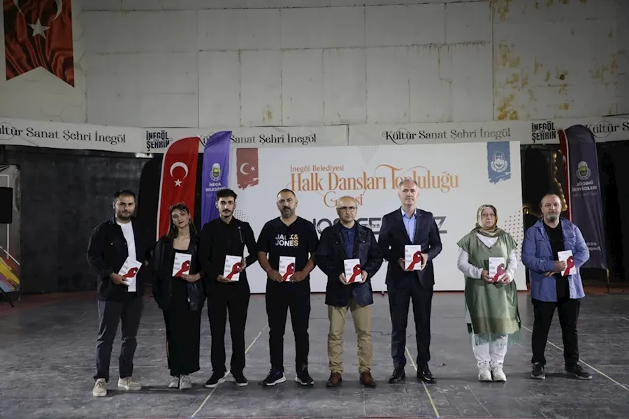 İnegöl’de halk dansları gecesi ile yaz etkinlikleri başladı