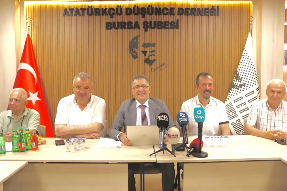 Gürhan Akdoğan: “Tek rotamız Atatürk’ün yoludur”